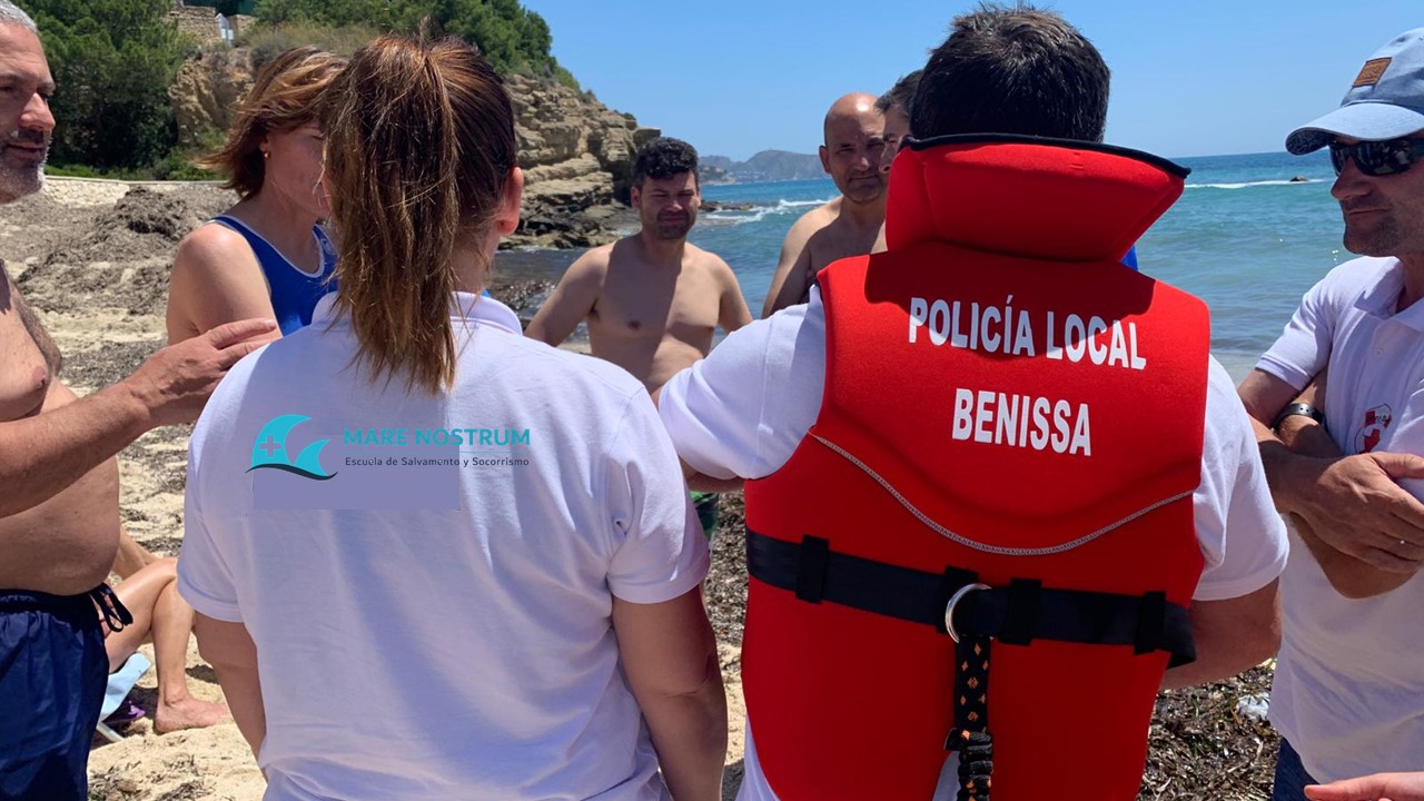 La Policía Local De Benissa Salva La Vida A Un Hombre, Gracias A Uno De ...